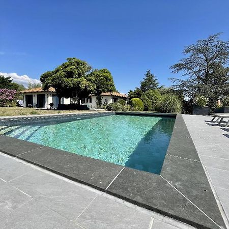Logements Chaleureux Dans Maison Avec Piscine A 35 Min De Lyon Alix Buitenkant foto